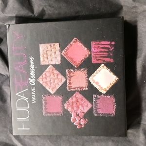 Huda beauty mauve obsessions